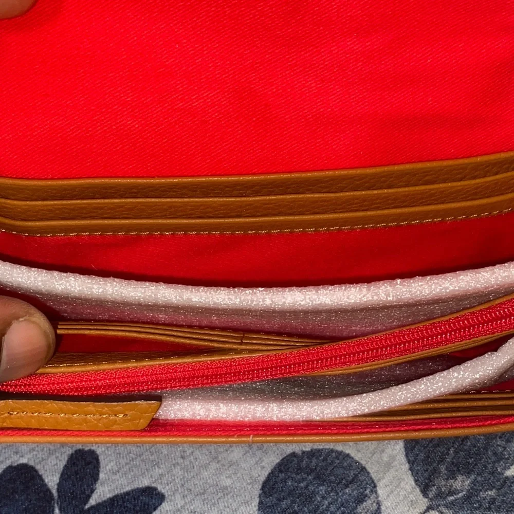 Dooney & Bourke Carmel Clutch Crossbody - Picture 5 of 6